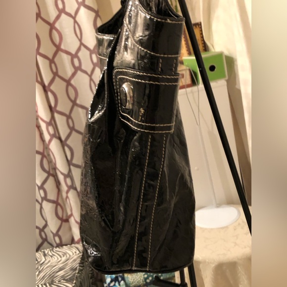 Guess Black Patent Leather Tote Shoulder Bag Large - Picture 3 of 15